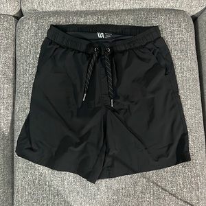 Men’s Medium Verst Shorts